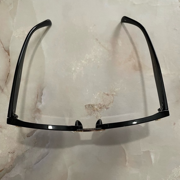 Sunglasses Black Cat Eye Gold geometric detail in middle & corners never worn - Picture 5 of 5